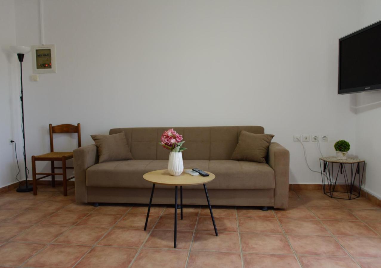 Marys House Apartment Porto Heli Bagian luar foto