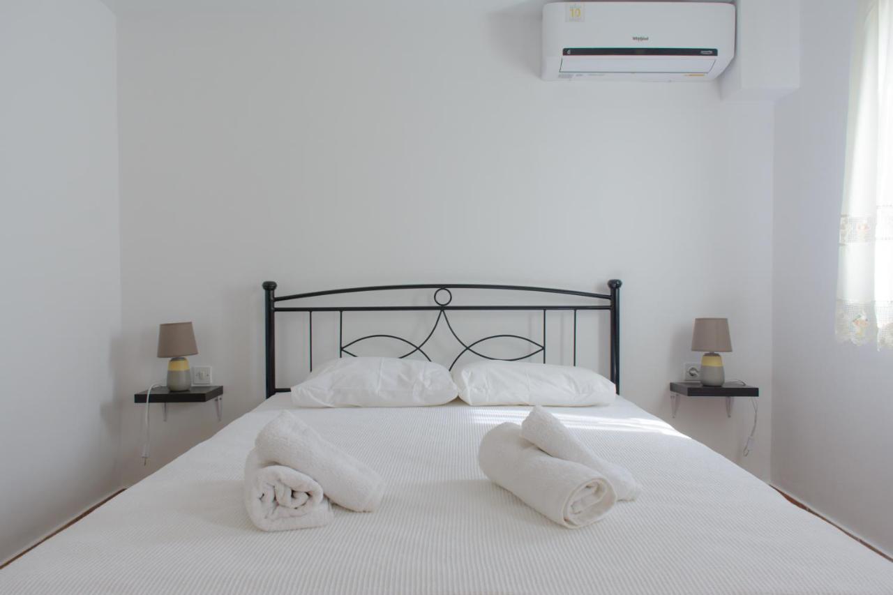 Marys House Apartment Porto Heli Bagian luar foto