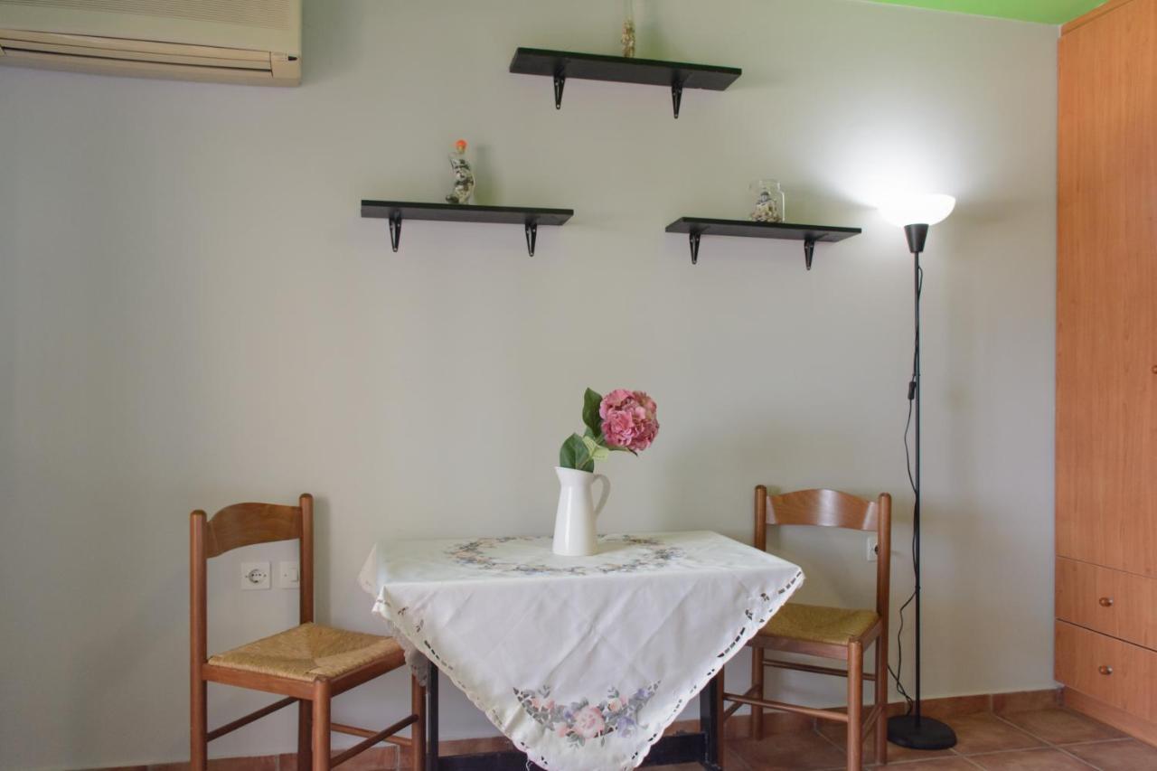 Marys House Apartment Porto Heli Bagian luar foto
