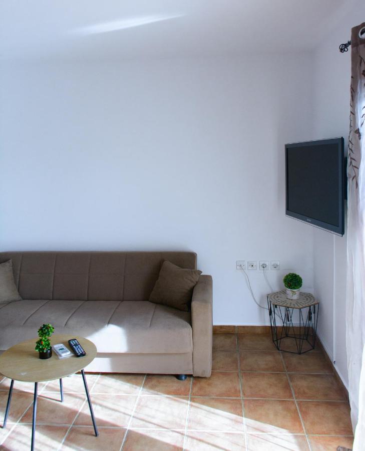 Marys House Apartment Porto Heli Bagian luar foto